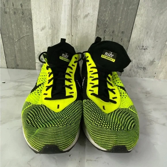 🚫SOLD🚫Nike Air Max Flyknit Racer Volt Size 7.5 - Picture 4 of 6
